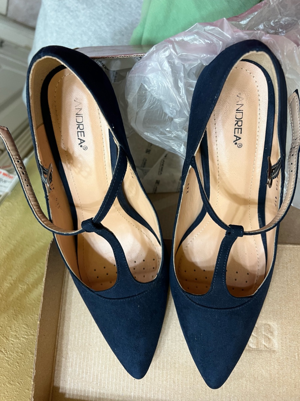 ANDREA FENZI Black Pointed-Toe T-Strap Pumps